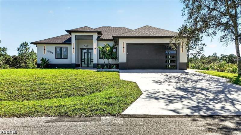 3 bedroom SingleFamilyResidence at 1501 W 13th St, Lehigh Acres, Lehigh Acres — photo 2