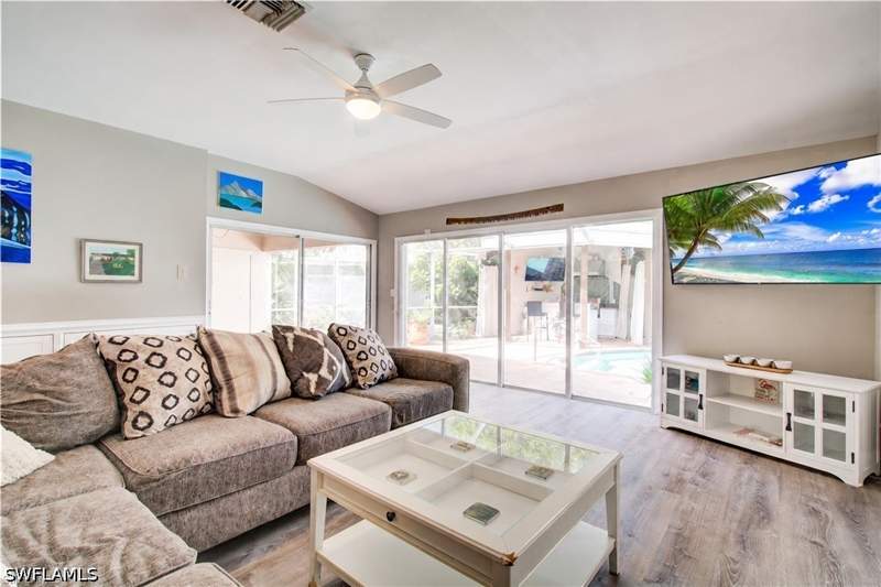 3 bedroom SingleFamilyResidence at 1145 Moon Lake Dr, Moon Lake, Naples — photo 3