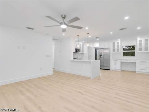 16 Kings Rd A16, Naples FL - photo 10 of 36