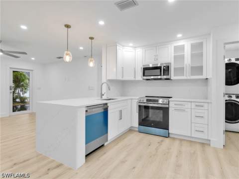 16 Kings Rd A16, Naples FL - photo 13 of 36