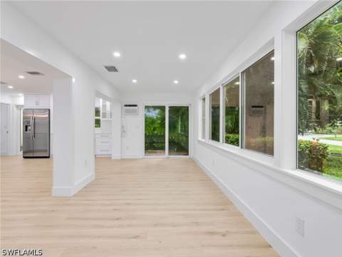 16 Kings Rd A16, Naples FL - photo 15 of 36