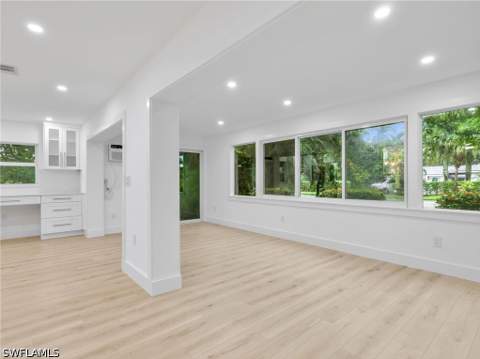 16 Kings Rd A16, Naples FL - photo 16 of 36