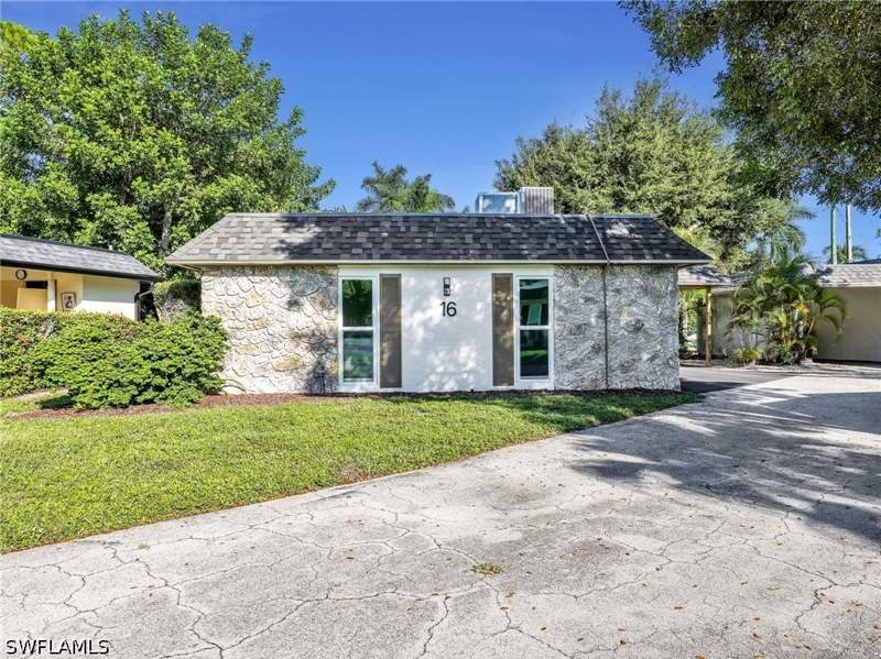 2 bedroom Attached at 16 Kings Rd A16, Royal Park Villas, Naples — photo 3