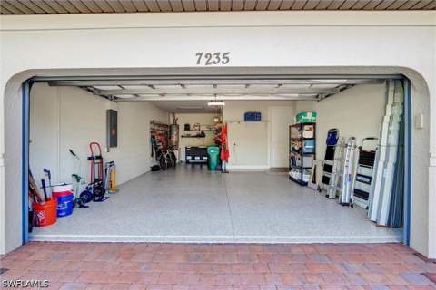7235 Live Oak Dr, Naples FL - photo 7 of 46