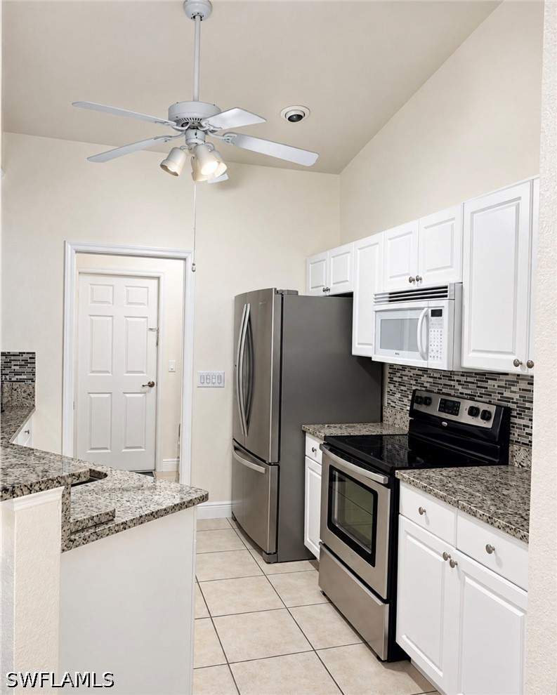 3 bedroom SingleFamilyResidence at 403 SE 22nd St, Cape Coral, Cape Coral — photo 2