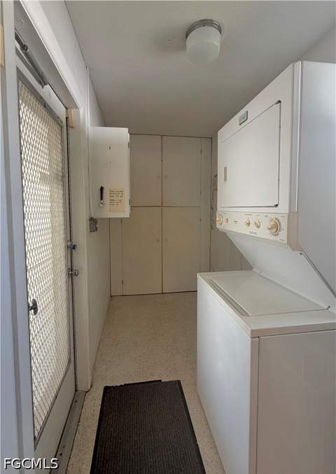 1419 Kimdale St E, Lehigh Acres FL - photo 13 of 47