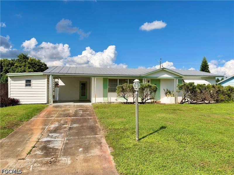 3 bedroom SingleFamilyResidence at 1419 Kimdale St E, Wedgewood, Lehigh Acres — photo 3