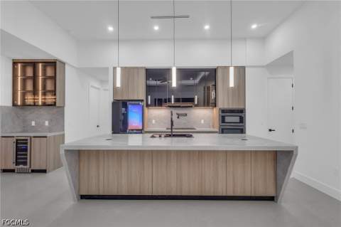 1420 NW 2nd Ter, Cape Coral FL - photo 6 of 36