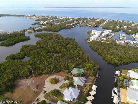 16303 Shoal Ct, Bokeelia FL - photo 6 of 45