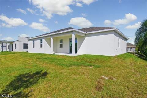 3206 NE 13th Ct, Cape Coral FL - photo 12 of 15