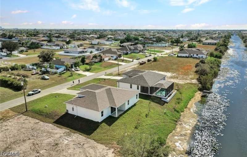 4 bedroom SingleFamilyResidence at 1414 NE 6th Ave, Cape Coral, Cape Coral — photo 2