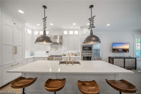 723 Myrtle Ter, Naples FL - photo 8 of 43