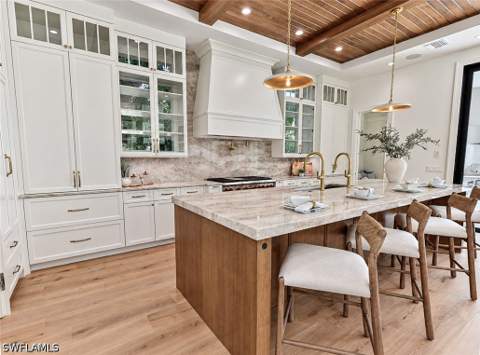 9100 Vanderbilt Dr, Naples FL - photo 11 of 47