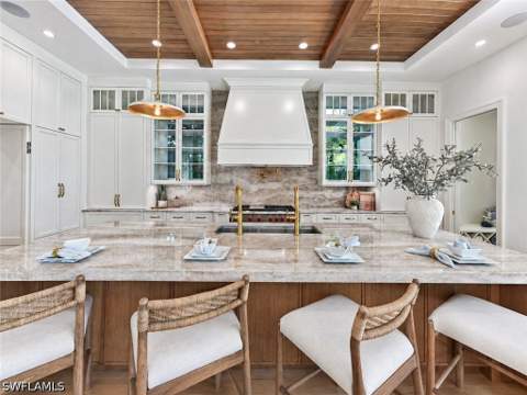 9100 Vanderbilt Dr, Naples FL - photo 12 of 47