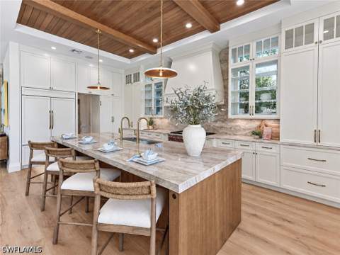 9100 Vanderbilt Dr, Naples FL - photo 17 of 47