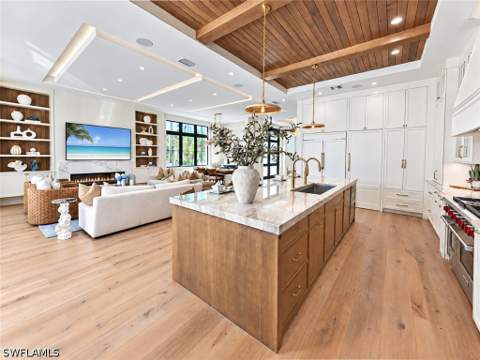 9100 Vanderbilt Dr, Naples FL - photo 18 of 47