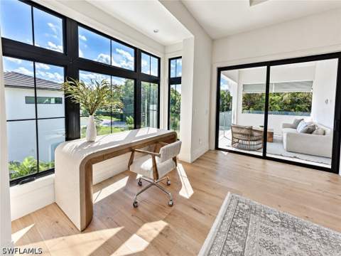 9100 Vanderbilt Dr, Naples FL - photo 22 of 47