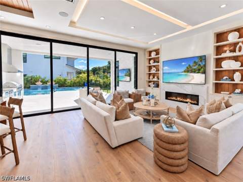 9100 Vanderbilt Dr, Naples FL - photo 9 of 47
