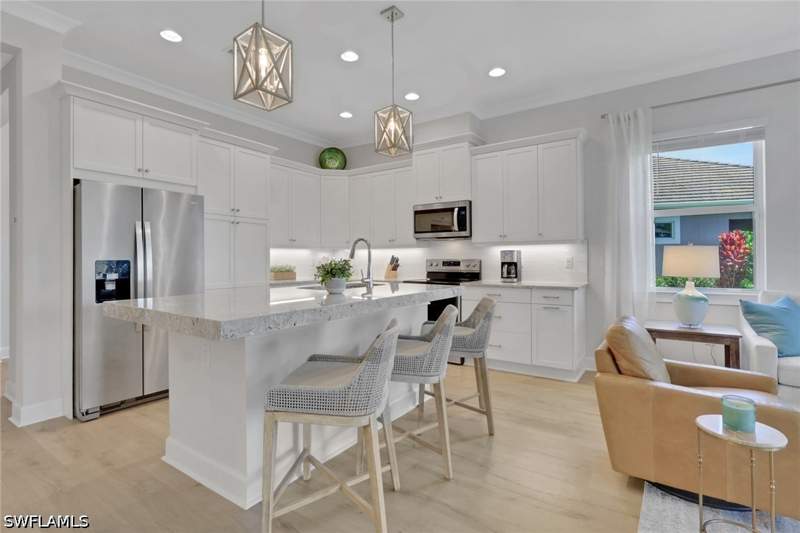 2 bedroom Attached at 6428 Arriba Ave, Isles Of Collier Preserve, Naples — photo 3
