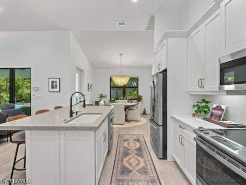 423 S Barfield Dr, Marco Island FL - photo 6 of 28