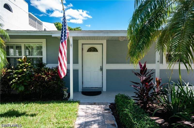 2 bedroom SingleFamilyResidence at 1344 West Ln, Sunny Trail Heights, Naples — photo 3