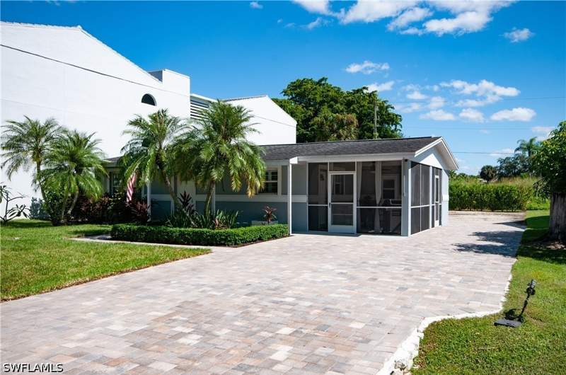 2 bedroom SingleFamilyResidence at 1344 West Ln, Sunny Trail Heights, Naples — photo 5