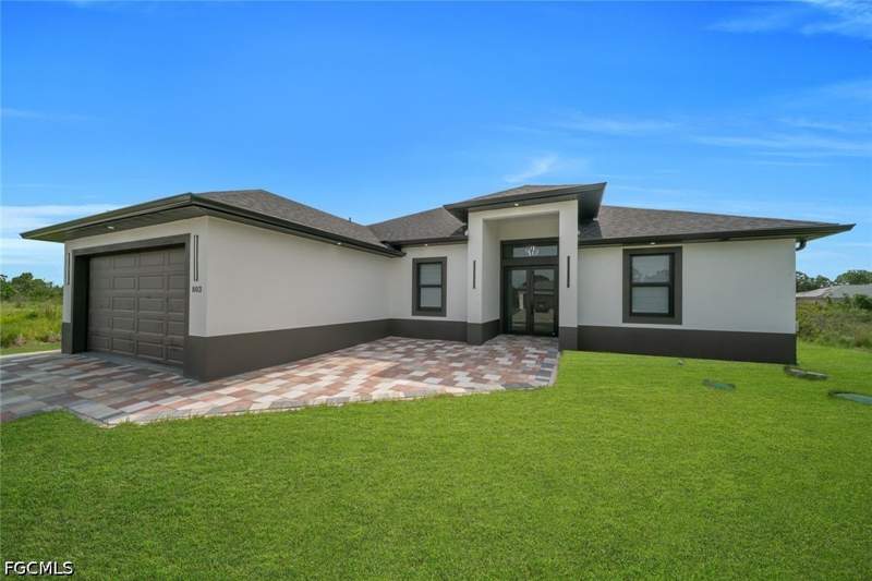 3 bedroom SingleFamilyResidence at 1014 Lee Ave, Lehigh Acres, Lehigh Acres — photo 2