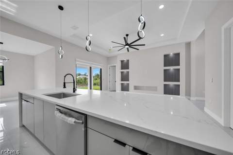 1014 Lee Ave, Lehigh Acres FL - photo 8 of 35