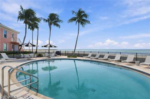 2401 Gulf Shore Blvd N 52, Naples FL - photo 21 of 23