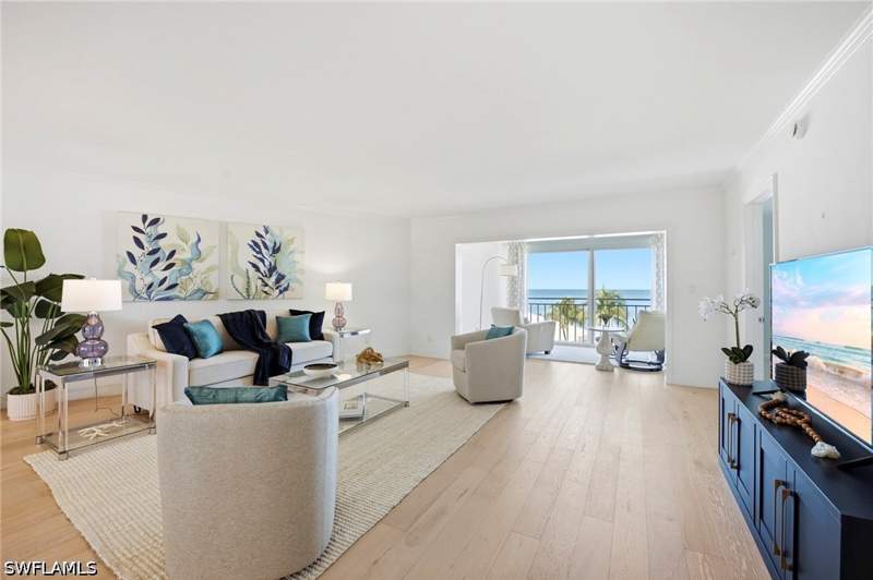2 bedroom Condominium at 2401 Gulf Shore Blvd N 52, Shores Of Naples, Naples — photo 5