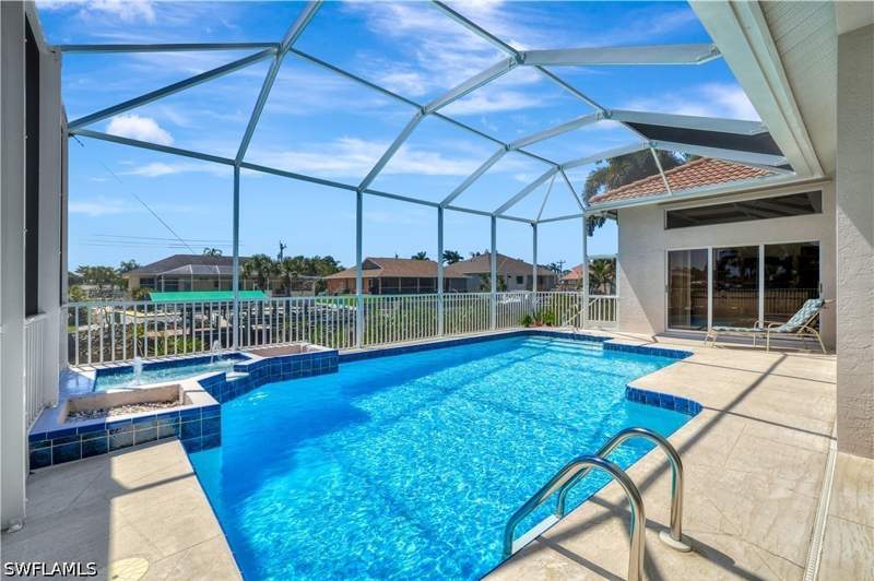 4 bedroom SingleFamilyResidence at 5561 Harborage Dr, Harborage, Fort Myers — photo 4