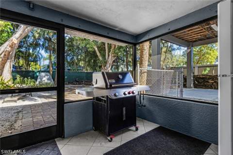 2563 Weeks Ave, Naples FL - photo 17 of 23