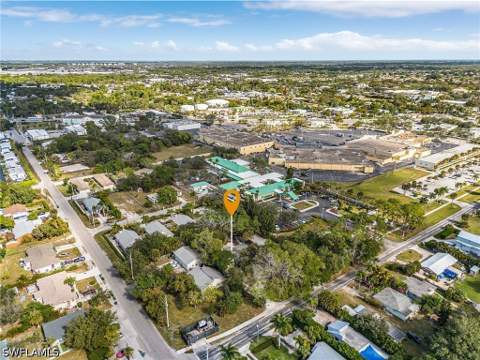 2563 Weeks Ave, Naples FL - photo 21 of 23