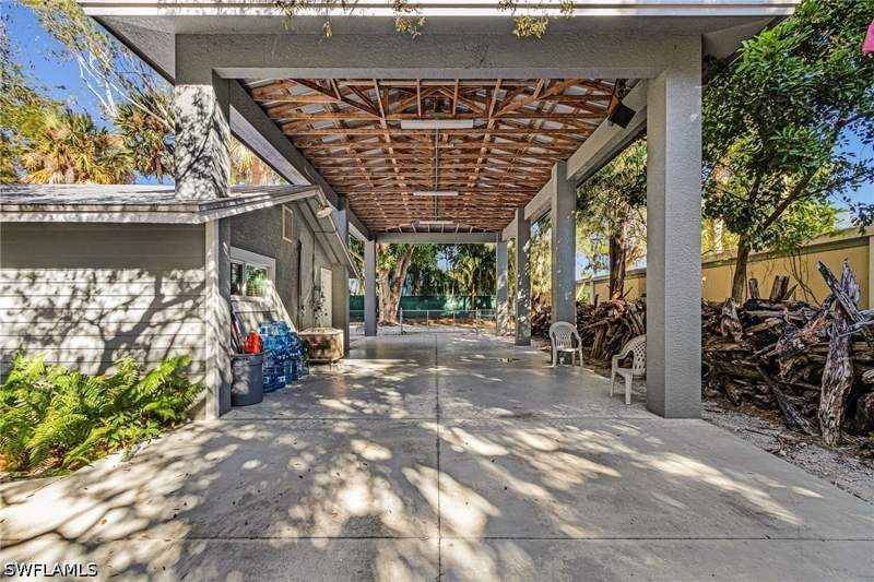 3 bedroom SingleFamilyResidence at 2563 Weeks Ave, W H Surency, Naples — photo 3