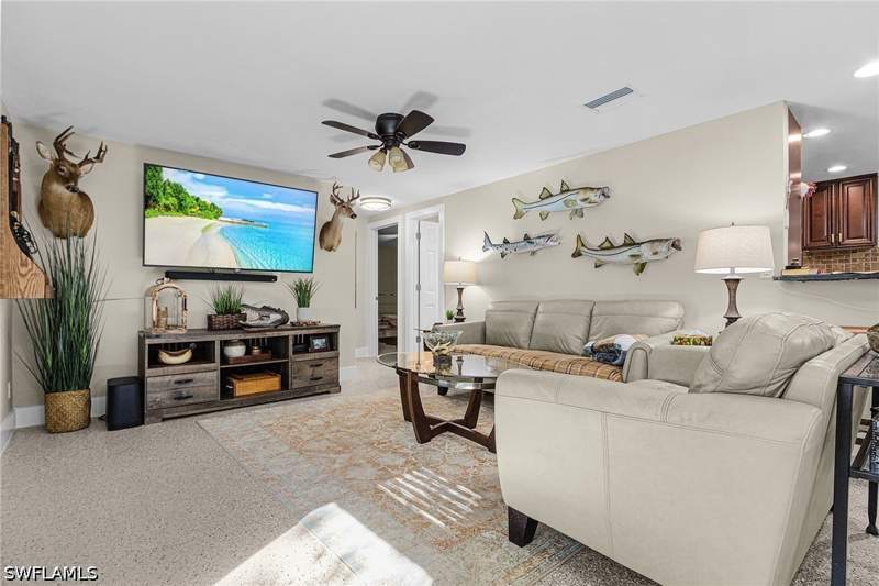3 bedroom SingleFamilyResidence at 2563 Weeks Ave, W H Surency, Naples — photo 5
