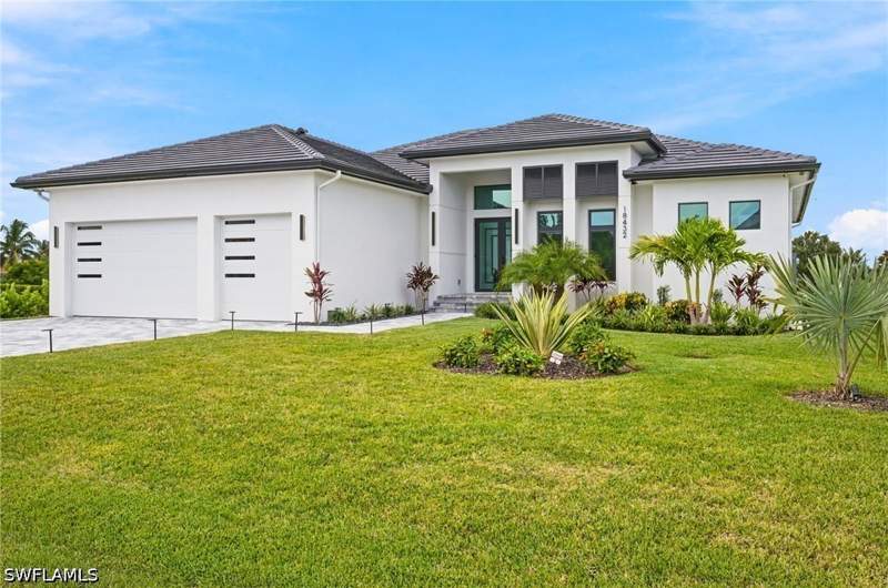 4 bedroom SingleFamilyResidence at 18432 Royal Hammock Blvd, Royal Palm Golf Estates, Naples — photo 2