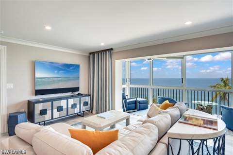 1275 Gulf Shore Blvd N 602, Naples FL - photo 10 of 34