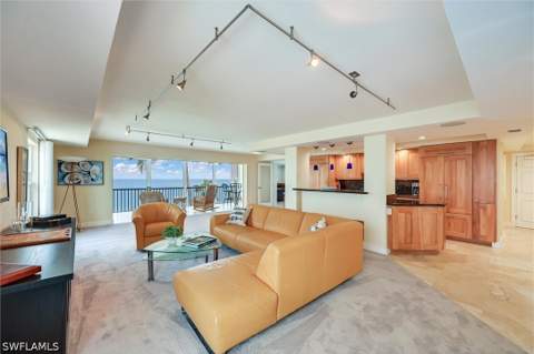 1275 Gulf Shore Blvd N 601, Naples FL - photo 6 of 33
