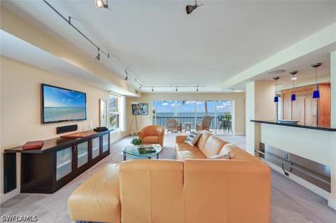 1275 Gulf Shore Blvd N 601, Naples FL - photo 8 of 33