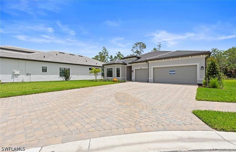 3 bedroom SingleFamilyResidence at 2095 Altura Ct, Terreno At Valencia, Naples — photo 3