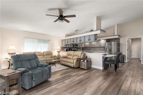 1207 N Brandywine Cir, Fort Myers FL - photo 8 of 25