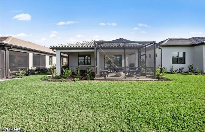2 bedroom SingleFamilyResidence at 2133 Seville Ln, Terreno At Valencia, Naples — photo 4