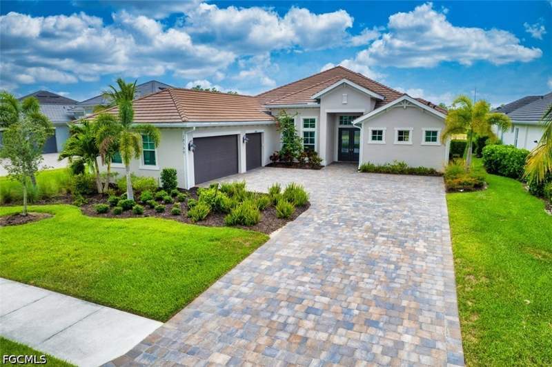 4 bedroom SingleFamilyResidence at 18380 Wildblue Blvd, Wildblue, Fort Myers — photo 2