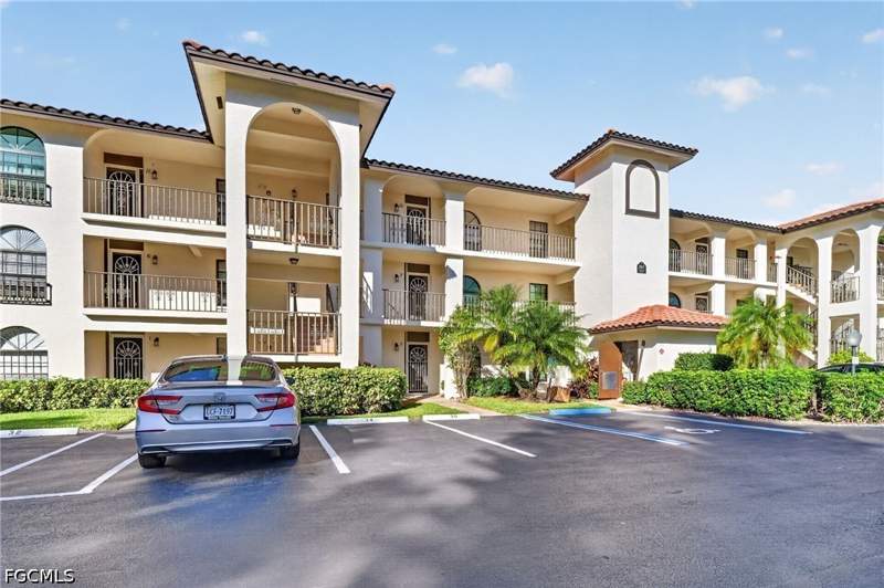 2 bedroom Condominium at 267 Deerwood Cir 2, Gleneagles, Naples — photo 2