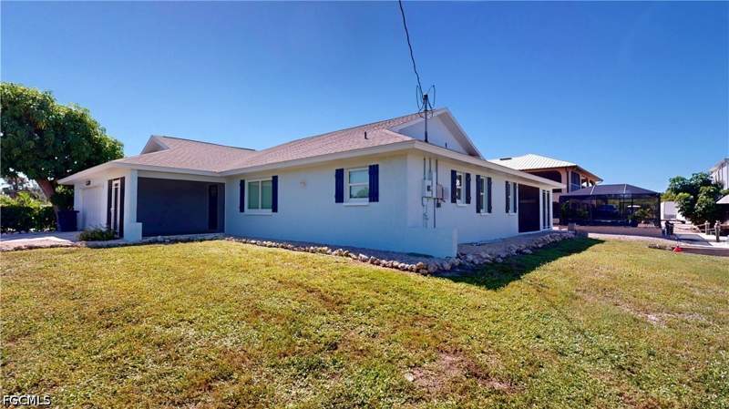 4 bedroom SingleFamilyResidence at 16005 Buccaneer St, Knights Bokeelia Isle, Bokeelia — photo 3