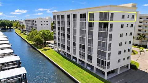 4331 Bay Beach Ln 651, Fort Myers Beach FL - photo 10 of 43