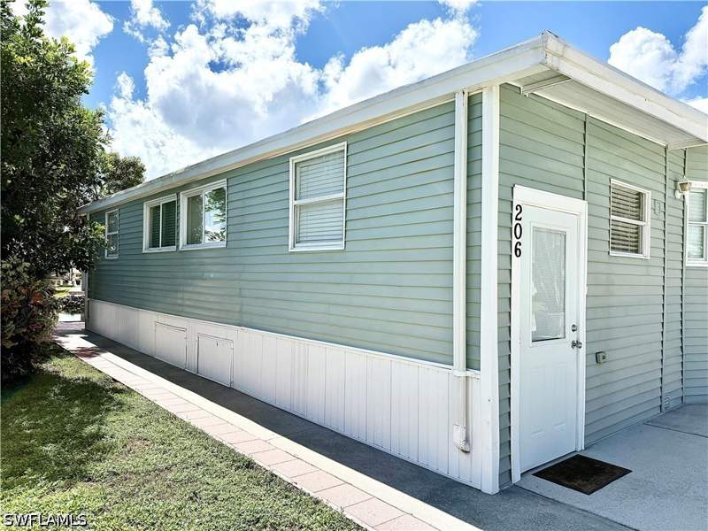 1 bedroom ManufacturedHome at 206 Cheetah Dr 206, Imperial Wilderness, Naples — photo 3