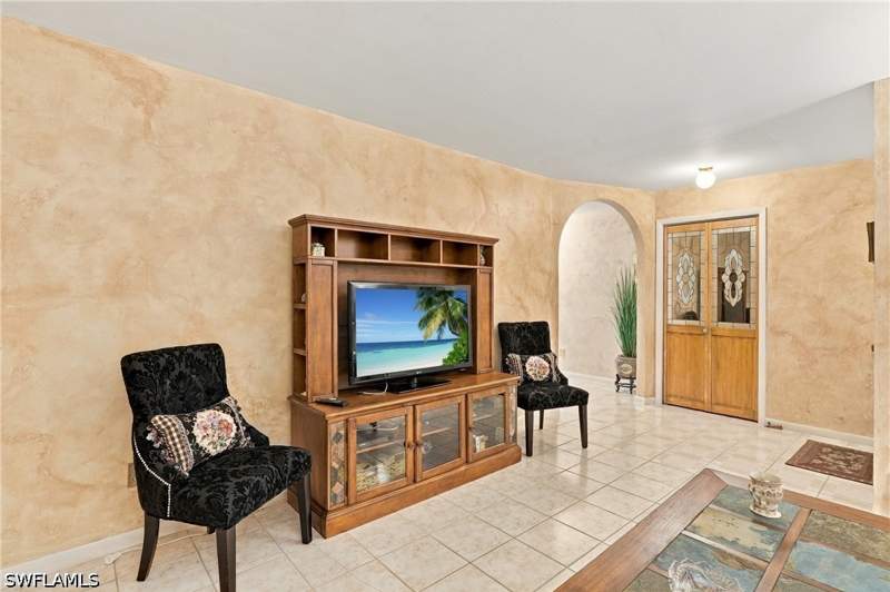 3 bedroom SingleFamilyResidence at 714 107th Ave N, Naples Park, Naples — photo 5