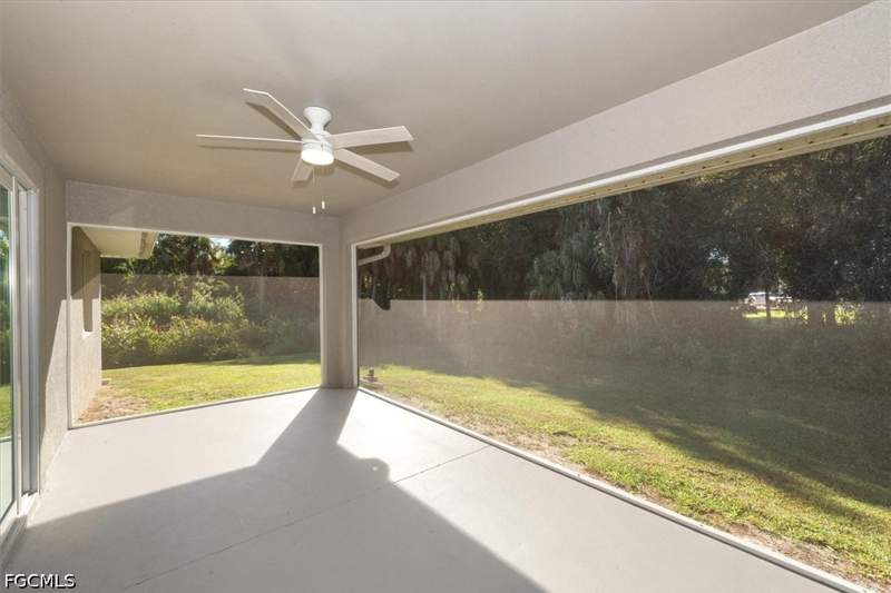 3 bedroom SingleFamilyResidence at 3709 Tracy St, Fort Myers, Fort Myers — photo 3