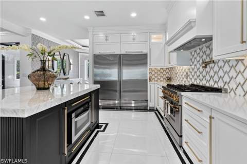 540 Ridge Dr, Naples FL - photo 10 of 49